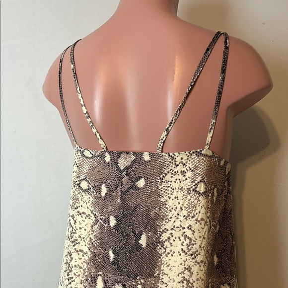 Entro Dress Women’s Spaghetti Strap Mini Dress Lined. Size L - Picture 6 of 15